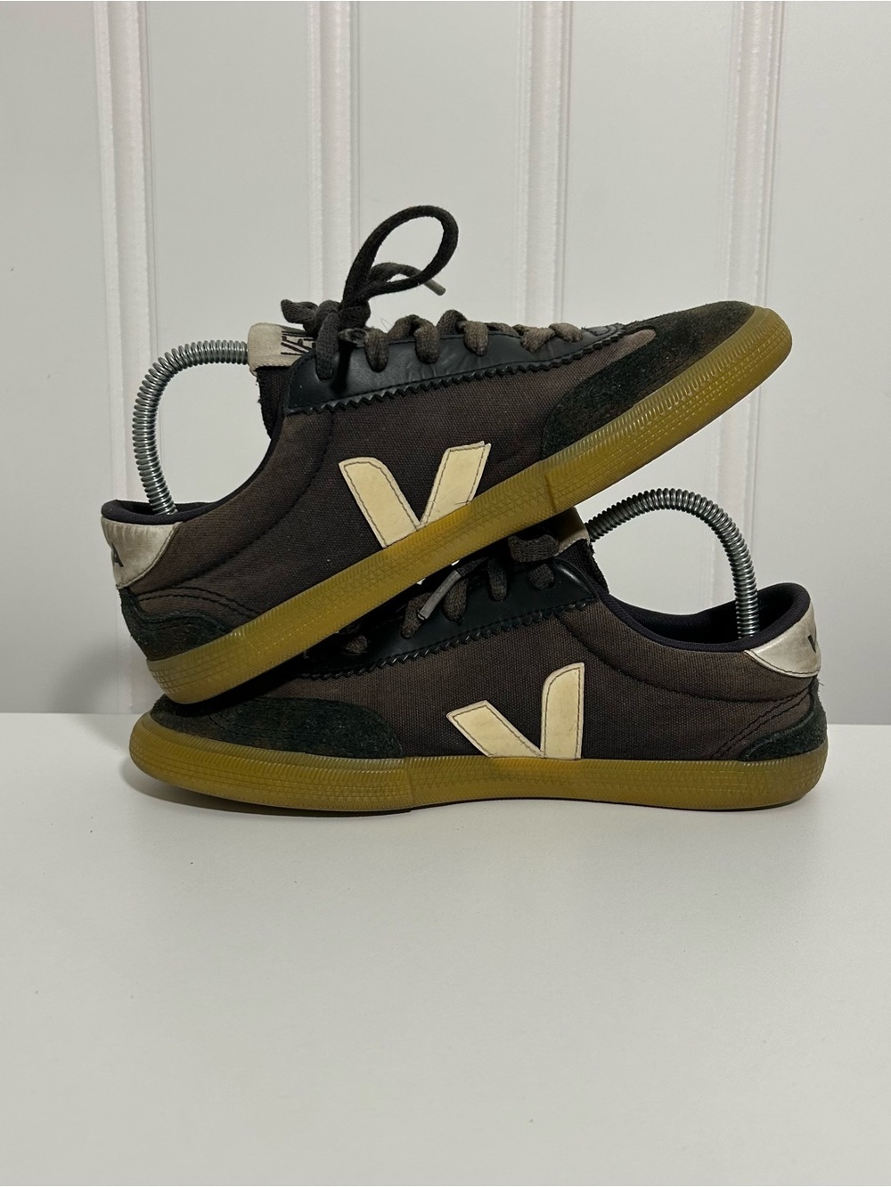 Veja volley black white gum - Picture 5 of 8